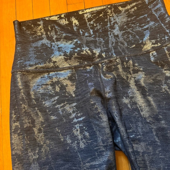 Lululemon Metallic Print Pants - Picture 2 of 4